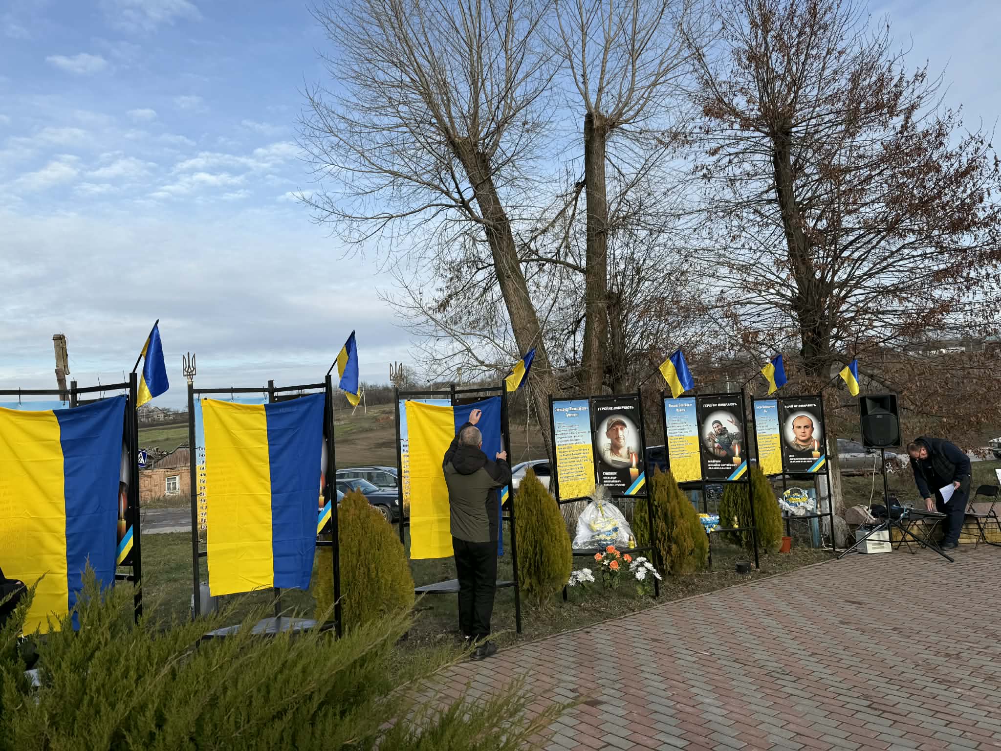 Новини Козятина - фото з В Жежелеві меморіал Героїв поповнився ще 5-ма плакатами земляків
