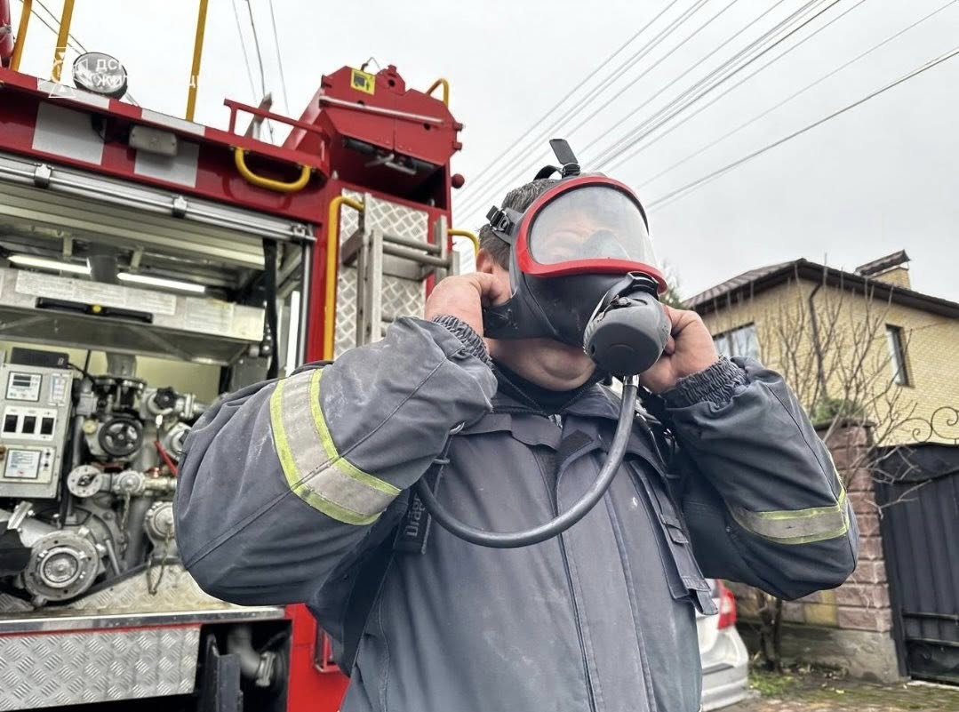 Новини Житомира - фото з Сьогодні вранці у Ружині спалахнув приватний житловий будинок