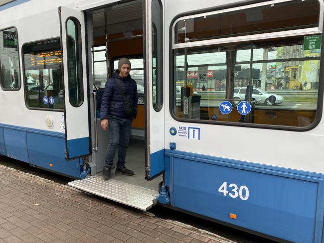 Новини Вінниці - фото з На маршрут №5 виїхав оновлений трисекційний трамвай