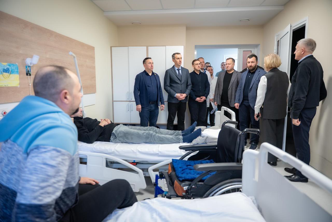 Новини Тернополя - фото з Тернопіль відвідав Міністр охорони здоров'я: представили нове медичне обладнання та нові відділення