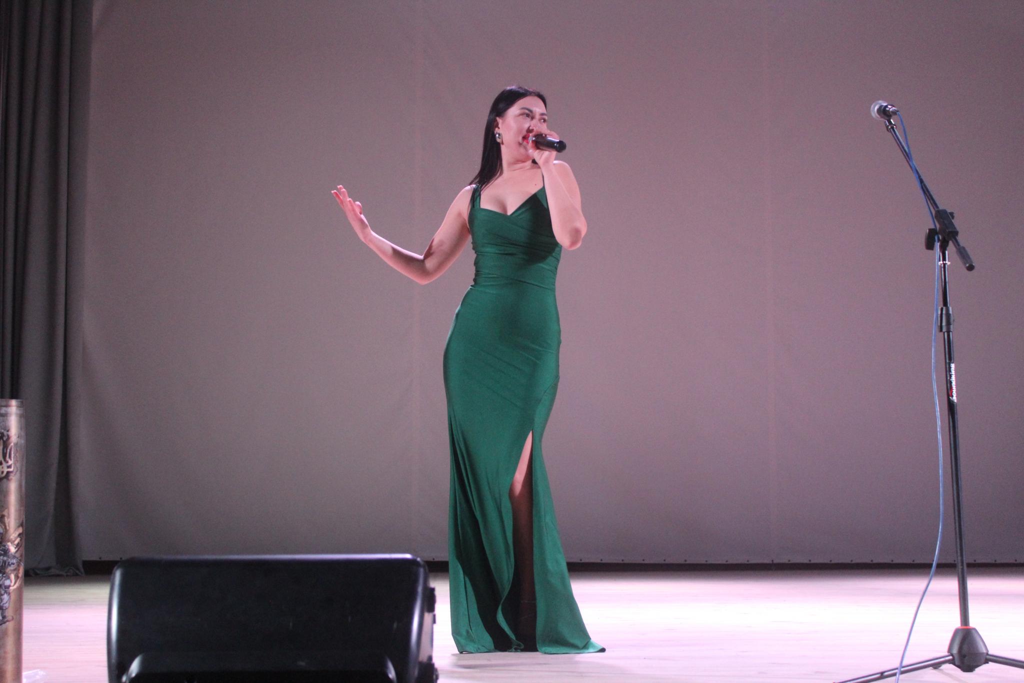 Новини Козятина - фото з Квіти, подарунки, обійми, поцілунки і відеострічка вітань з передової