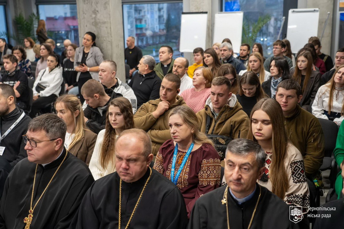 Новини Тернополя - фото з Священники з Тернопільщини отримали відзнаки за волонтерське служіння