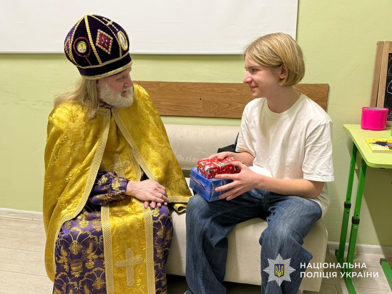 Новини Тернополя - фото з Дітям поліцейських, які зникли безвісти, влаштували тепле свято Миколая у Тернополі