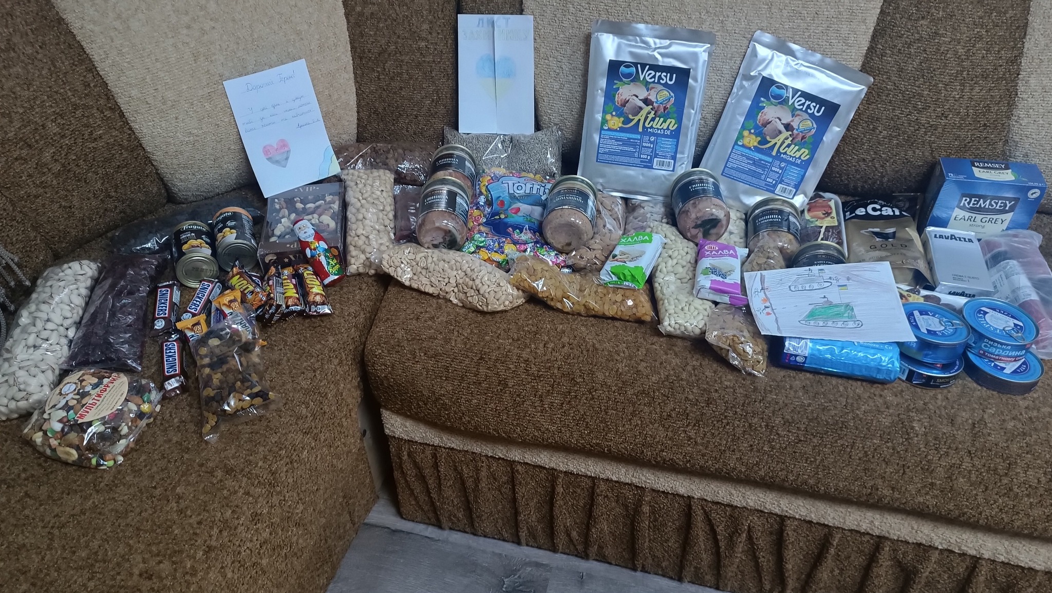 Новини Тернополя - фото з На ярмарці в Класичному ліцеї зібрали 21 тисячу гривень для військових