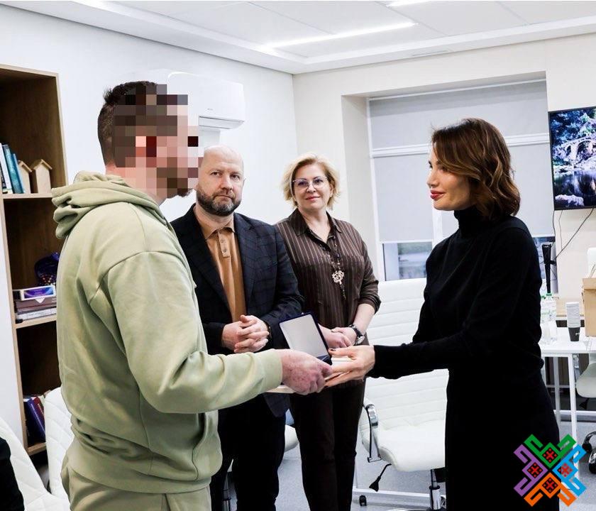 Новини Хмельницького - фото з Напередодні Дня ЗСУ військовослужбовців на реабілітації відзначили нагородами