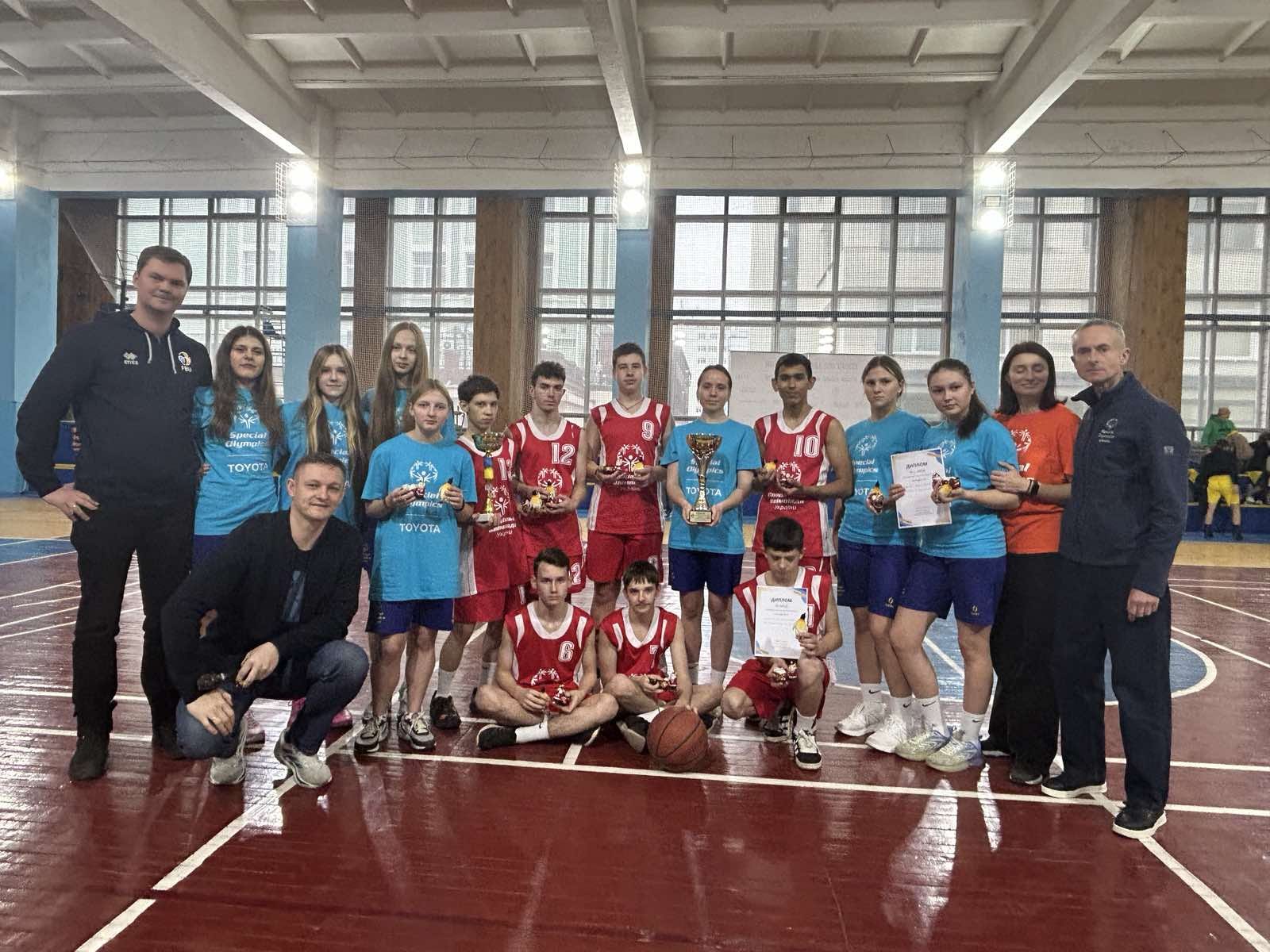 Новини Житомира - фото з Спортсмени Житомирщини вибороли золоті медалі на Відкритих змаганнях Спеціальної Олімпіади України з баскетболу