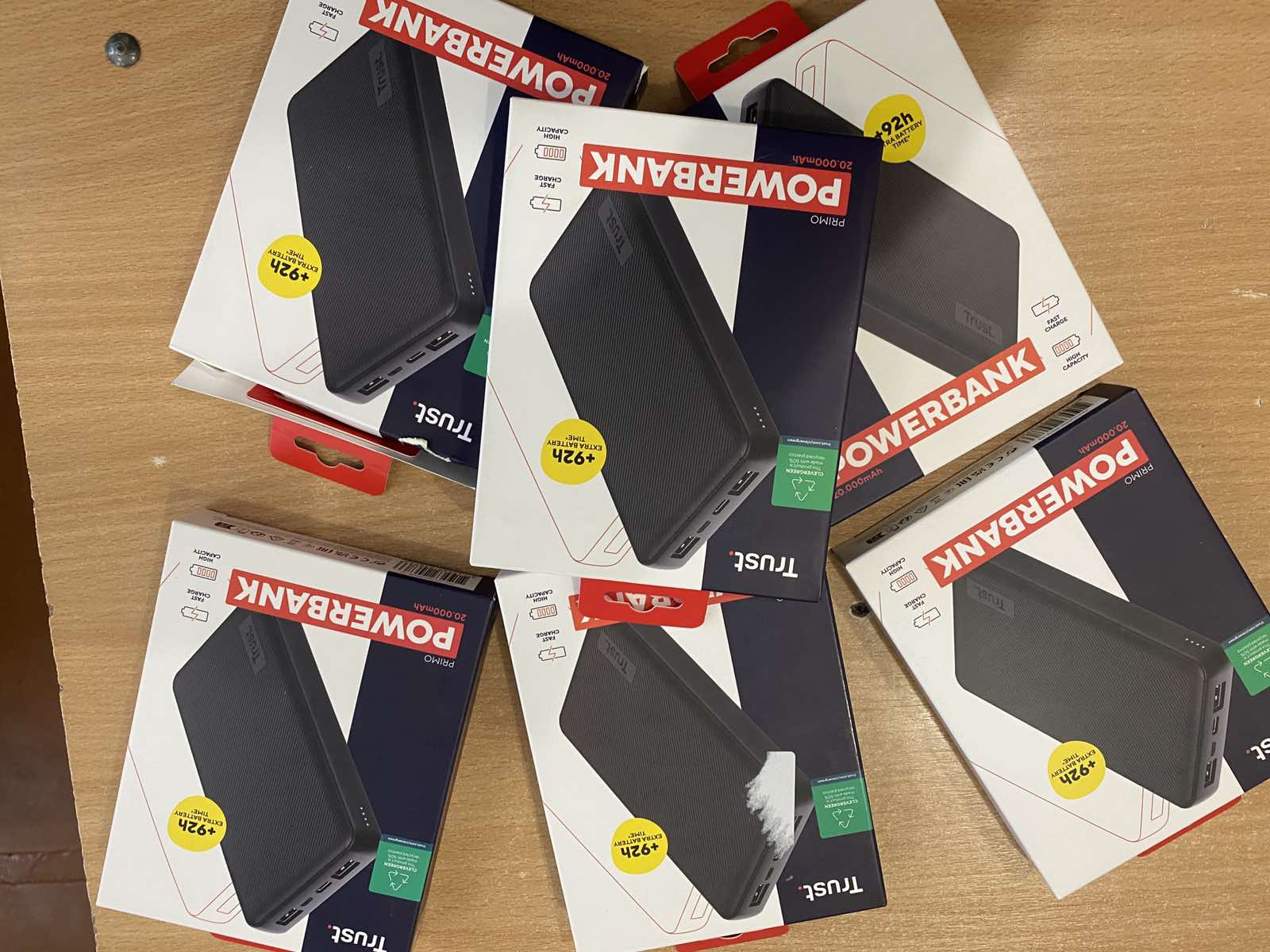 Новини Козятина - фото з Самгородоцька спеціальна школа отримала павербанки від військовослужбовців НГУ