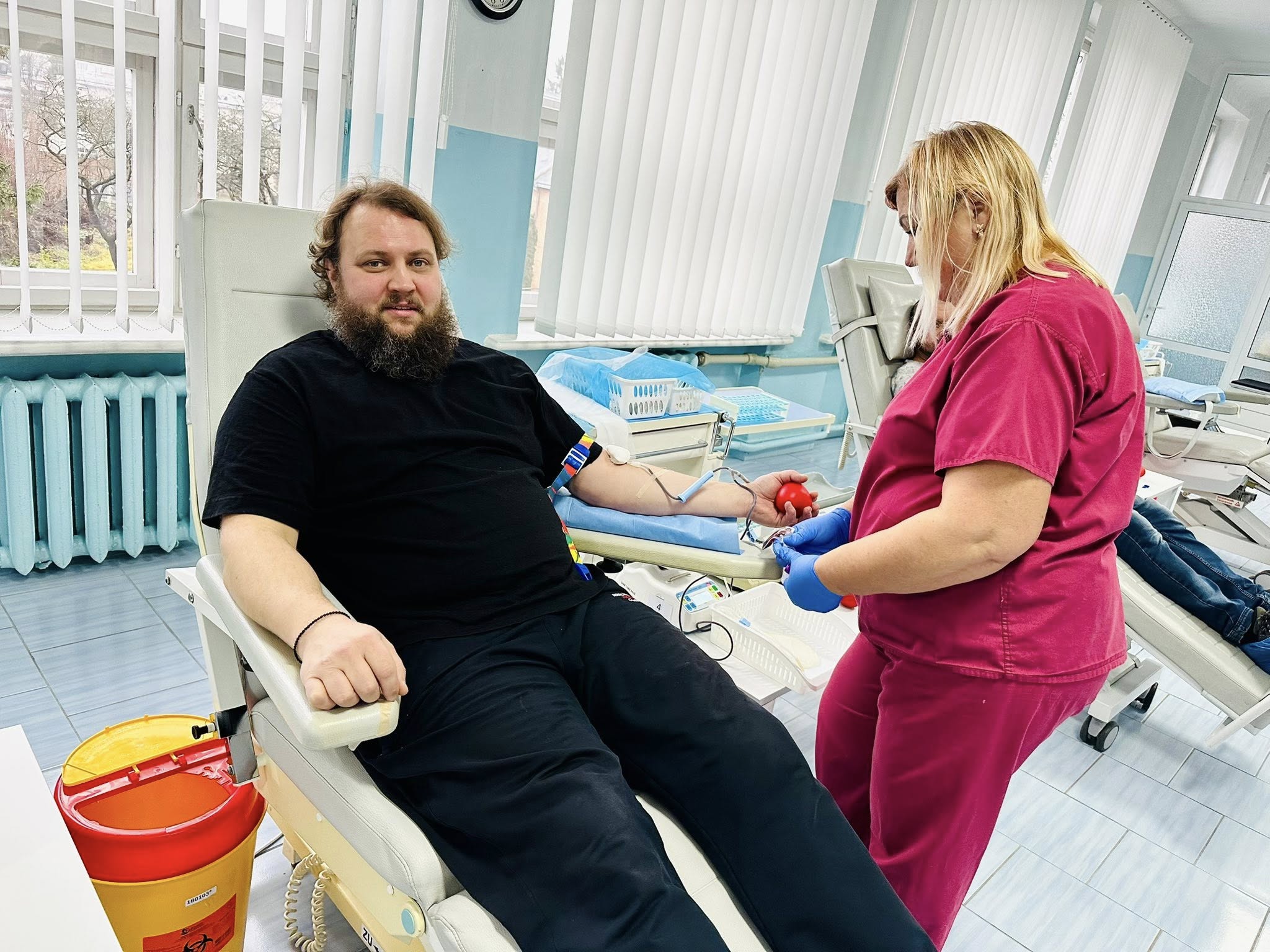 Новини Тернополя - фото з Священники Свято Троїцького духовного центру здали кров для потребуючих