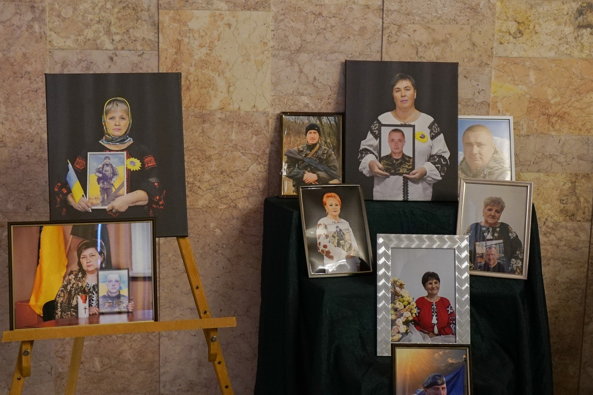 Новини Житомира - фото з У Житомирі відбувся благодійний показ вистави «МАМИ́»