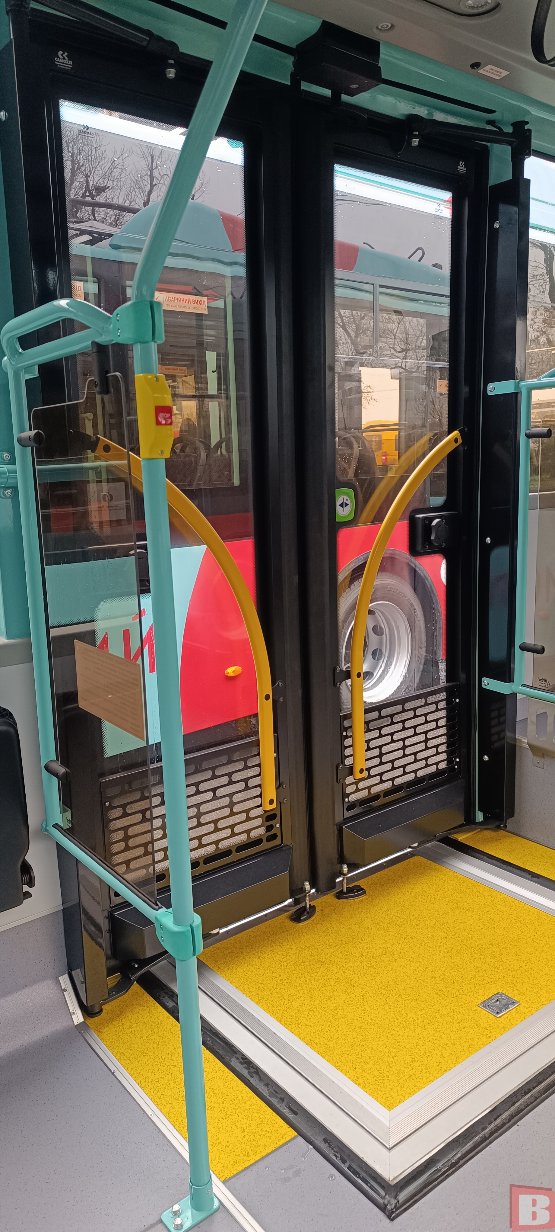 Новини Хмельницького - фото з Маршрут №8 продовжать, а №4 підсилять: як курсуватимуть нові тролейбуси у Хмельницькому