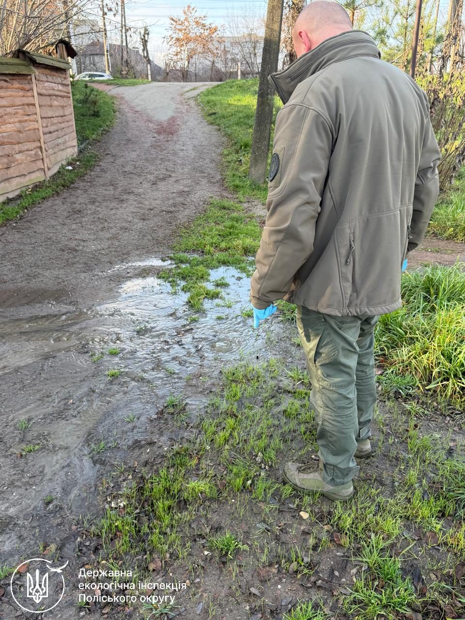 Новини Житомира - фото з Екологи перевірили факт скиду стічних вод у ставок «Крошенський» у Житомирі