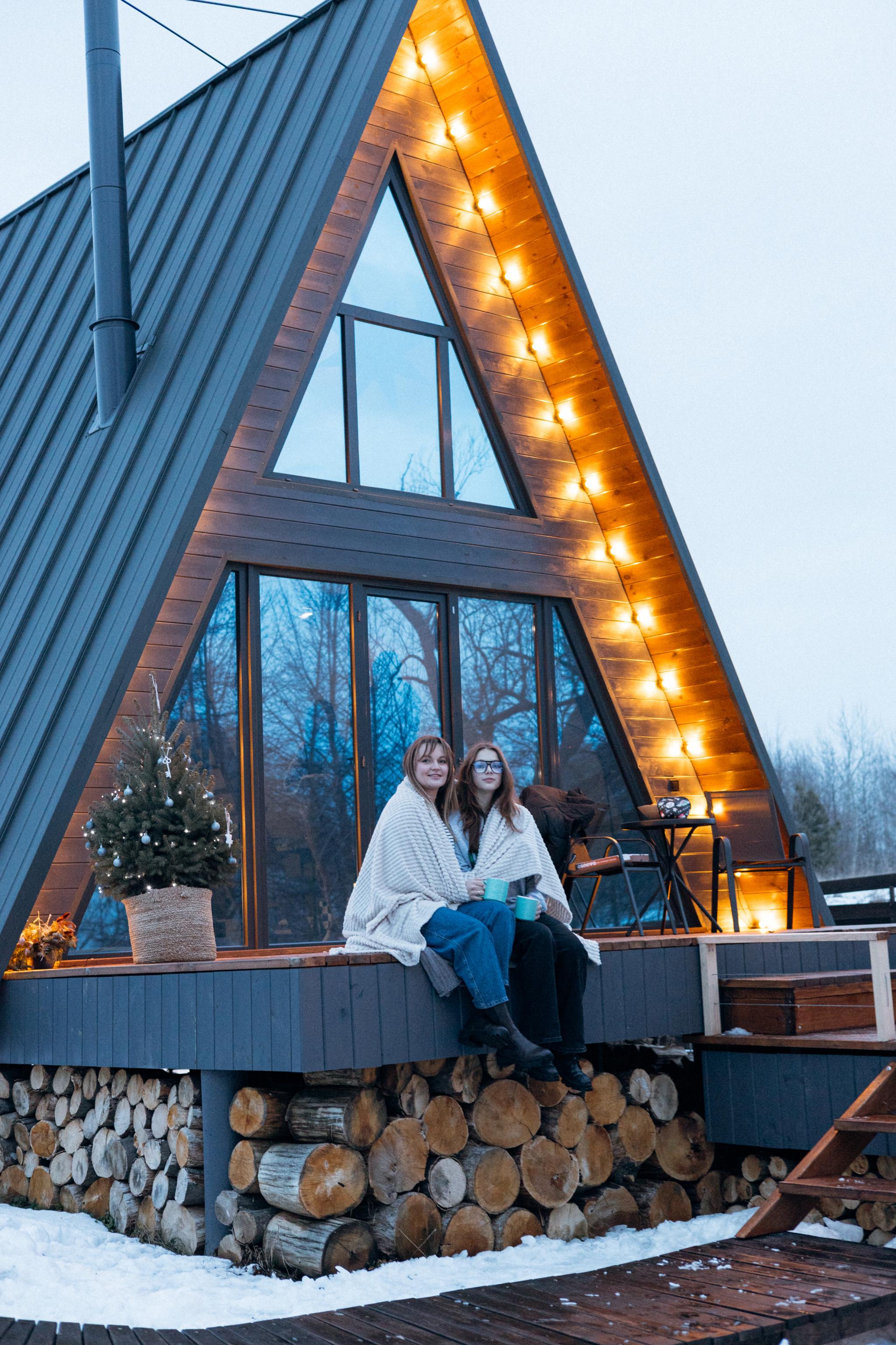 Новини Вінниці - фото з Куди поїхати на відпочинок взимку поруч із Вінницею: затишний простір з будиночками A-frame «PLESO» (Новини компаній)