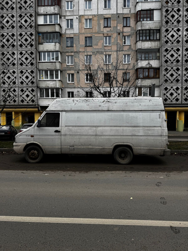 Новини Тернополя - фото з Власникам покинутих автомобілів у Тернополі дали місяць, аби ті прибрали транспорт із вулиць
