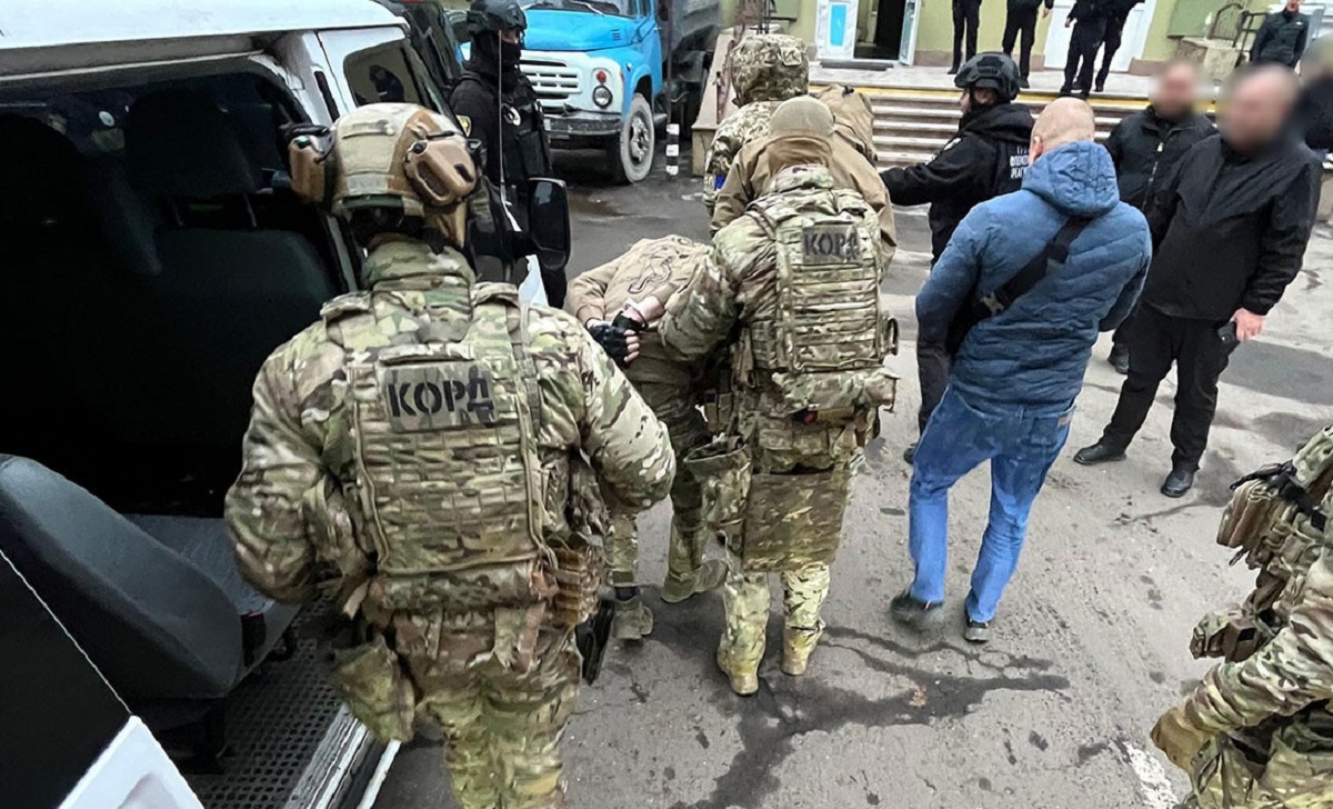 Новини Тернополя - фото з Викрадали і катували людей: справу шести військовослужбовців вже у суді