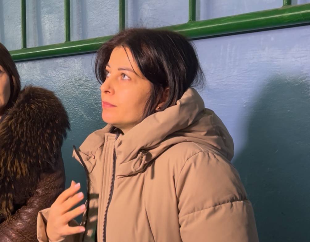 Новини Вінниці - фото з Батьки учнів ліцею №12 вийшли на акцію через напади 15-річного хлопця, який ріже коси: що відомо?