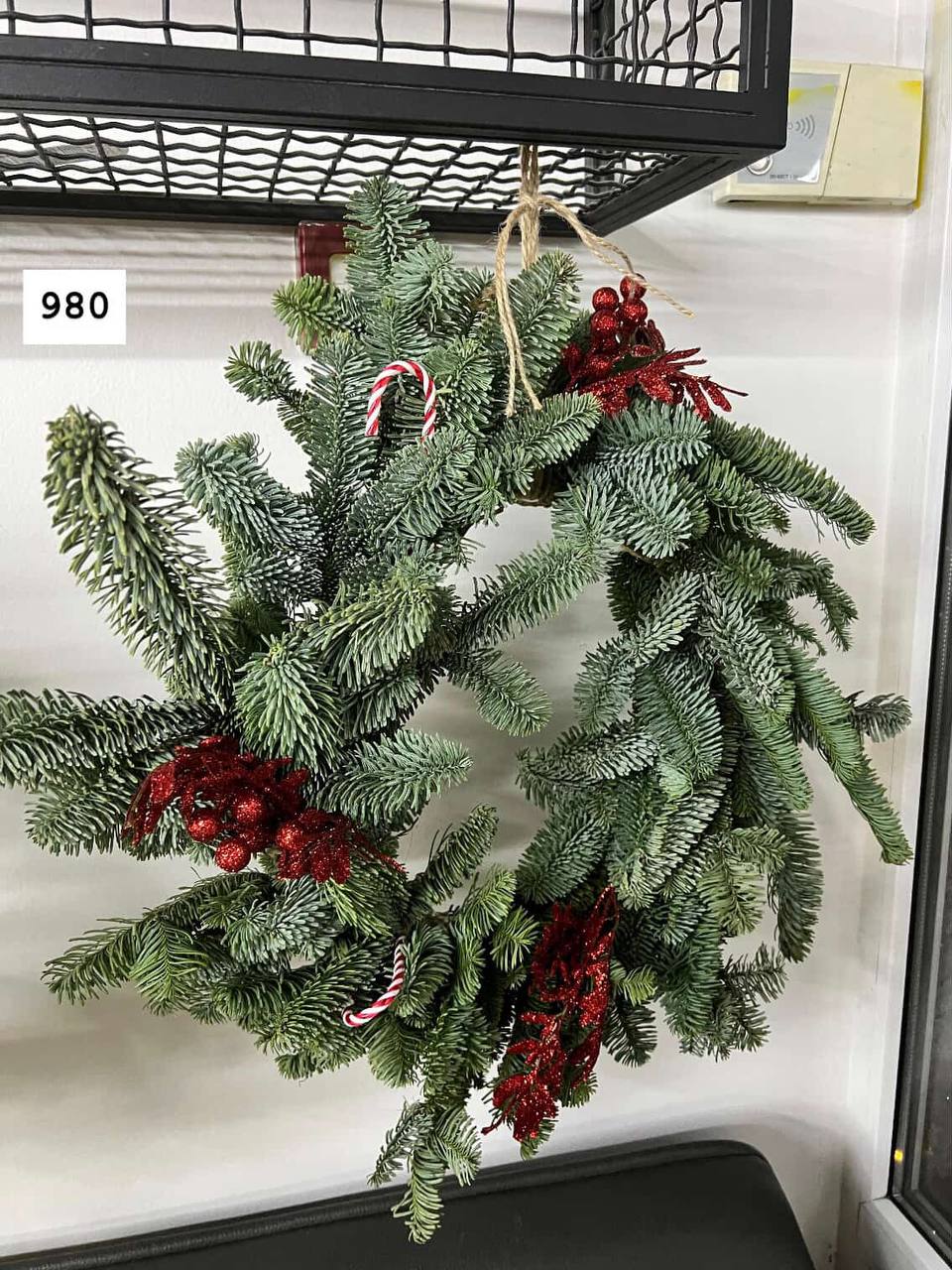 Новини Тернополя - фото з Авторські віночки, букети і ялинковий коник: де замовити новорічні декорації в Тернополі та їх ціни