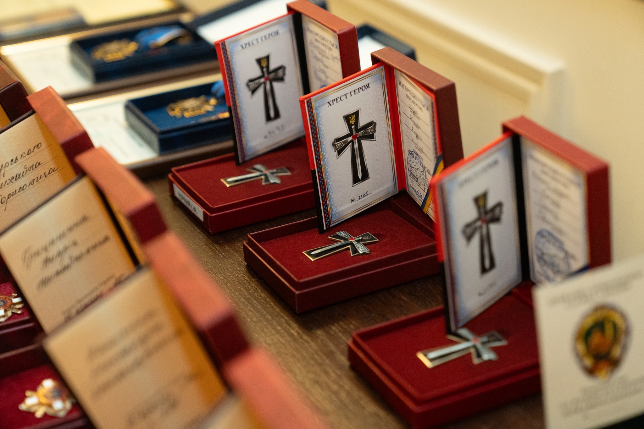 Новини Тернополя - фото з Нагороди 52 загиблих військовослужбовців із Тернопільщини вручили їх родинам