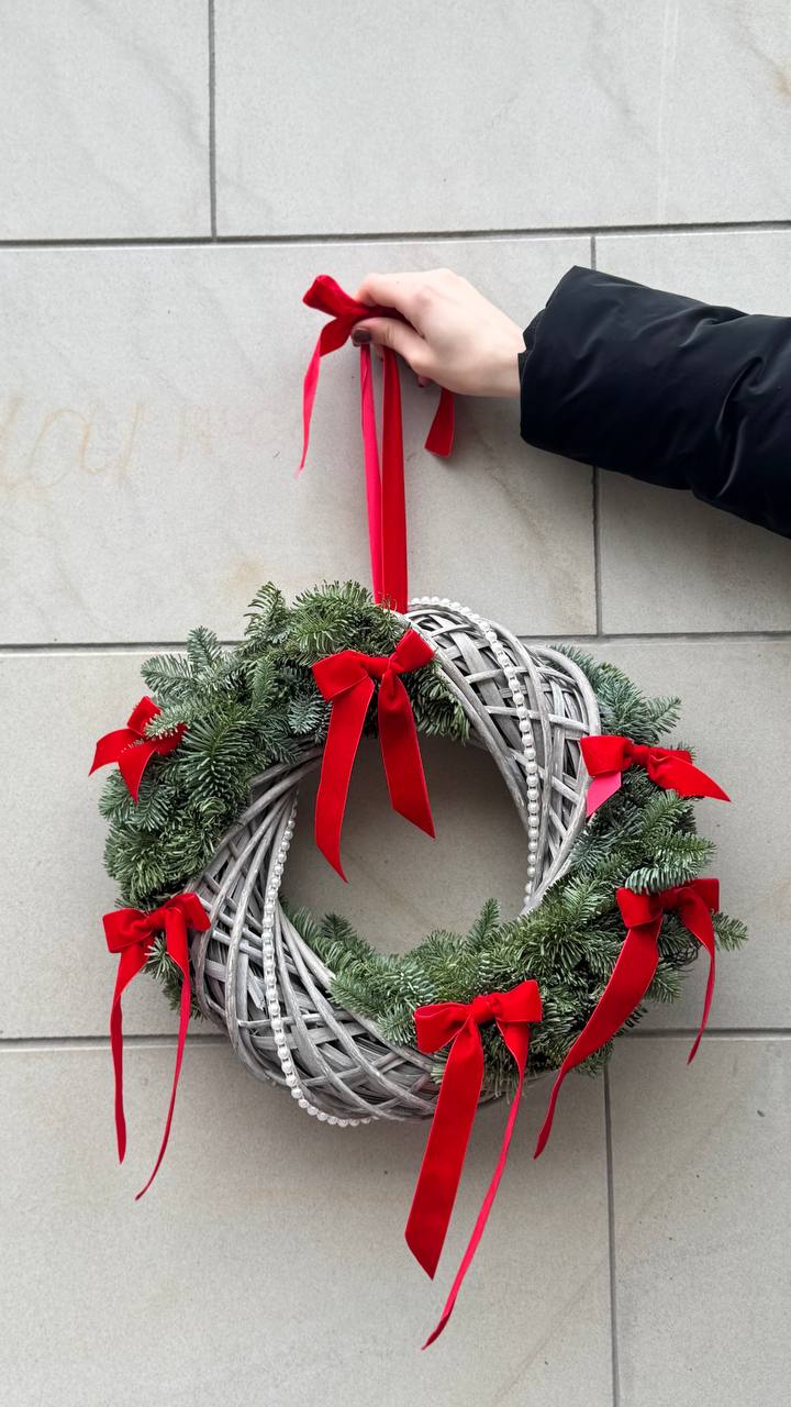 Новини Тернополя - фото з Авторські віночки, букети і ялинковий коник: де замовити новорічні декорації в Тернополі та їх ціни