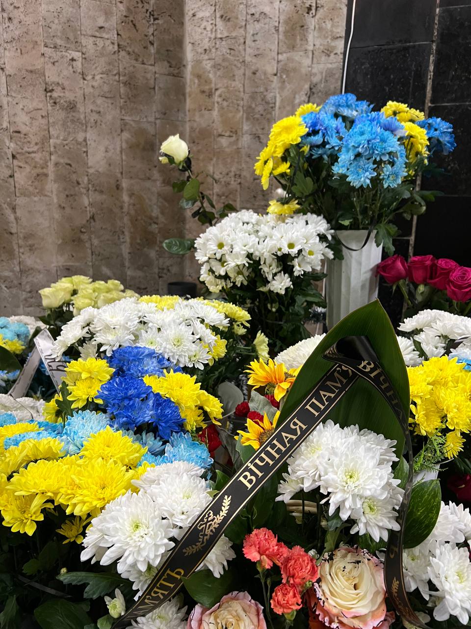 Новини Тернополя - фото з «Завжди був у вирії подій і не ховався від небезпек»: Тернопіль прощається з пластуном та захисником Андрієм Будою