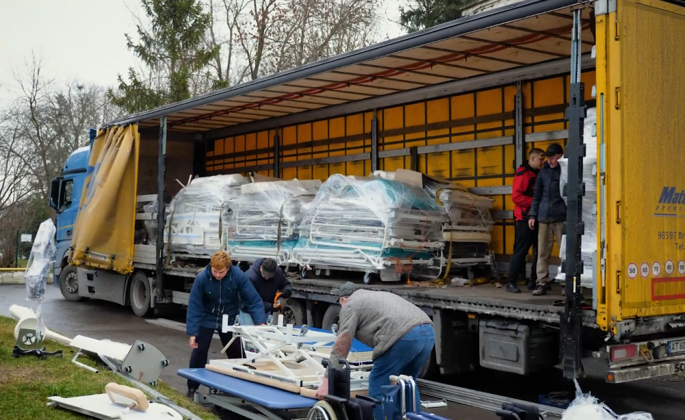 Новини Тернополя - фото з У Тернопільську лікарню №2 доставили медичне обладнання від благодійників з Естонії