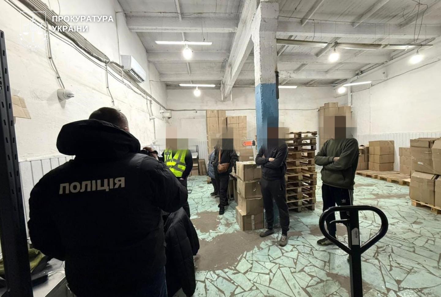 Новини Хмельницького - фото з Схема на 14,5 мільйона: у Хмельницькому незаконно виготовляли рідину до «електронок»