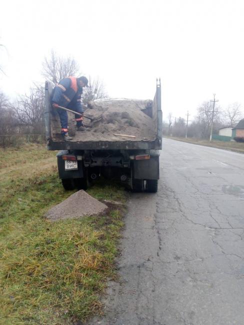 Новини Вінниці - фото з На дорогах Вінниччини тривають роботи: вирівнюють покриття і готують до негоди