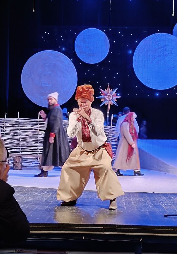 Новий герой, кохання та колядки зі Слобожанщини: тернополян запрошують на прем’єру «Різдвяні вечорниці»