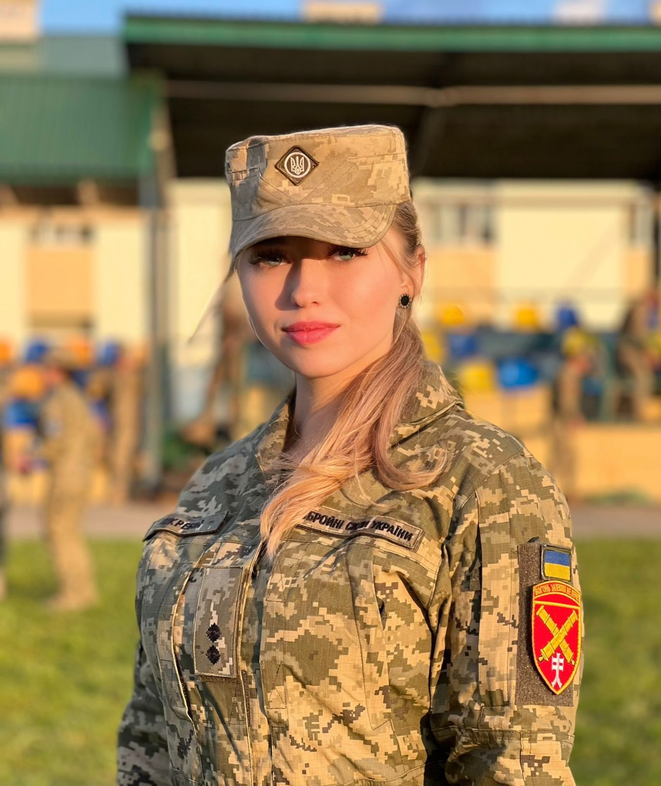 У 21 очолила батарею радіолокаційної її голосом звучать команди для десятків військовослужбовців