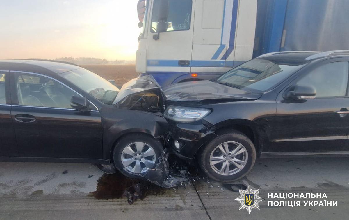 Новини Житомира - фото з На автошляху Київ – Ковель – Ягодин зіткнулися сім автомобілів: п’ятеро людей травмовані