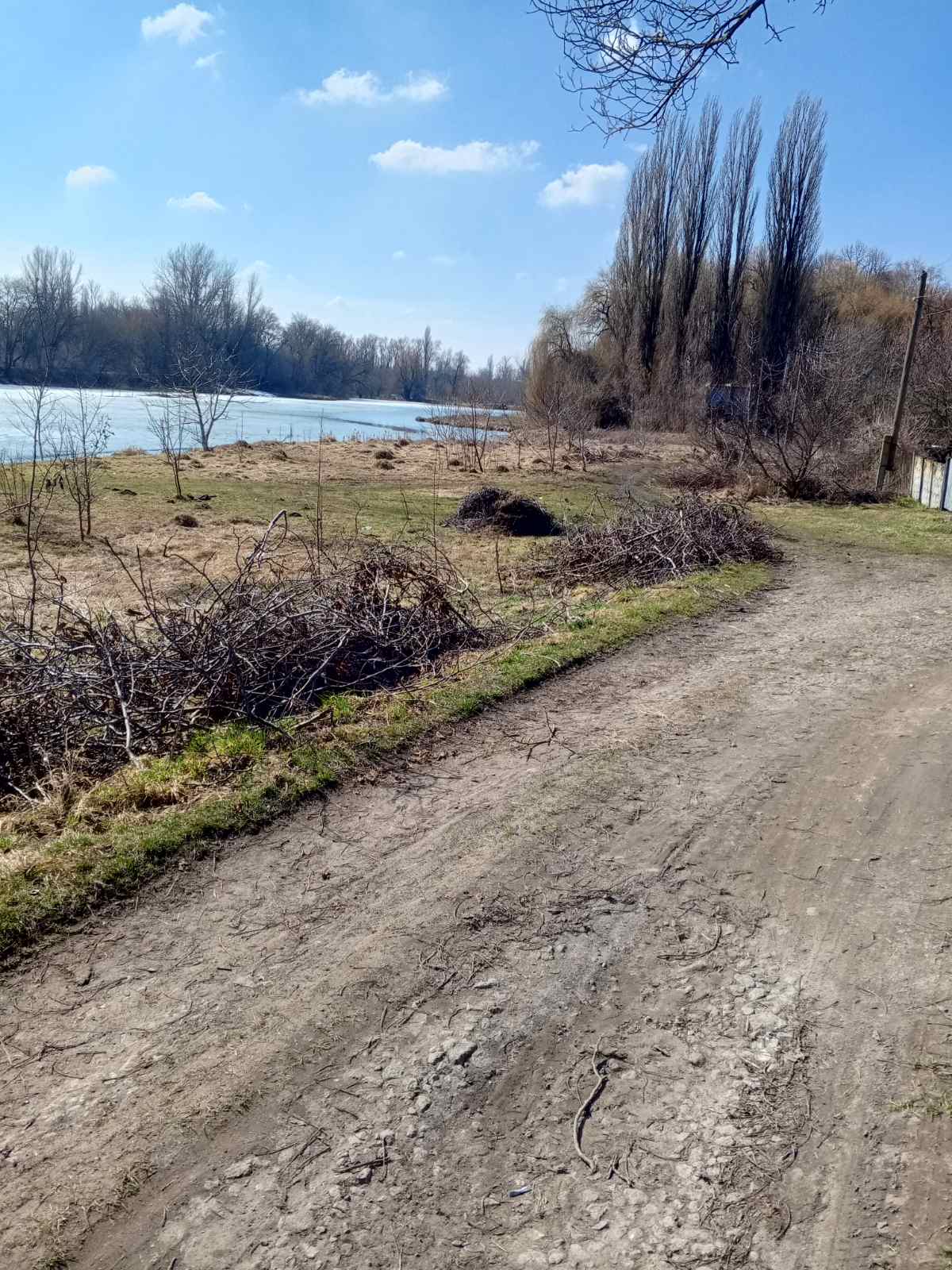 Новини Козятина - фото з «Після провід запрошуємо на суботник. Після прибирання всіх чекатиме шашлик»