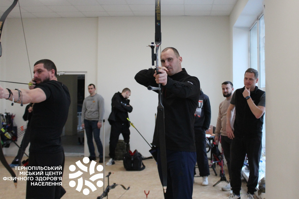 Новини Тернополя - фото з Ветерани та ветеранки змагалися у турнірі зі стрільби з лука