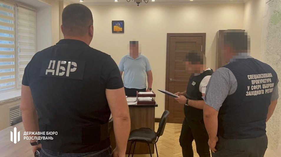 колишній керівник Держгеокадастру у Хмельницькій області роздавав землі сільськогосподарського призначення у приватні руки 