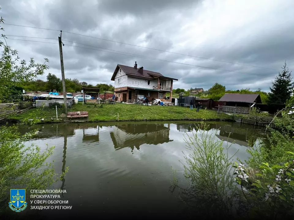 Проректор НАДПСУ змушував підлеглих будувати йому будинок