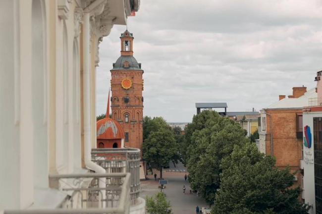 Новини Вінниці - фото з Телеведучий Юрій Горбунов показав Вінниччину у новому випуску «Щоденника подорожнього»