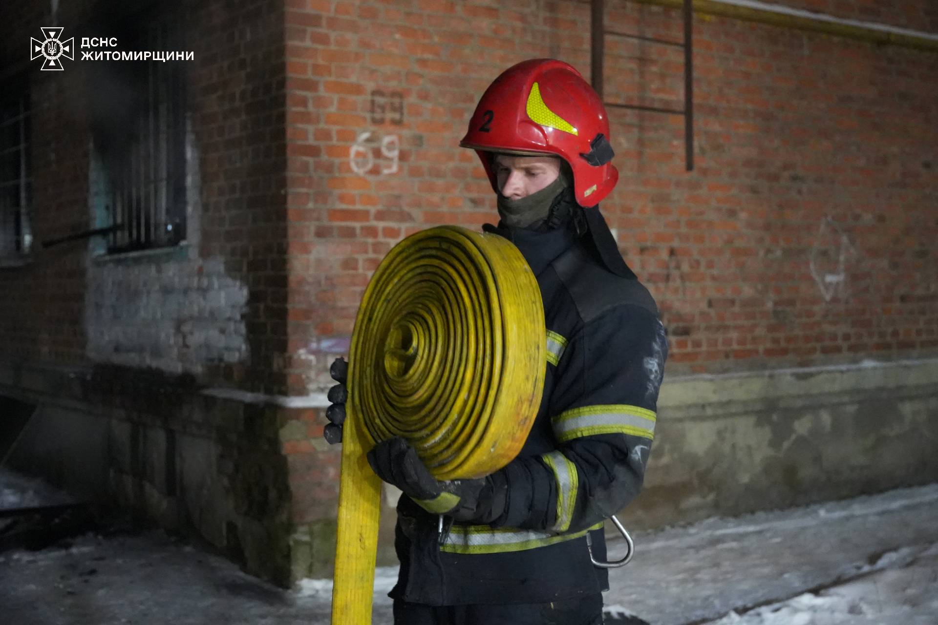 Новини Житомира - фото з У Житомирі горів гуртожиток: 15 людей евакуйовано