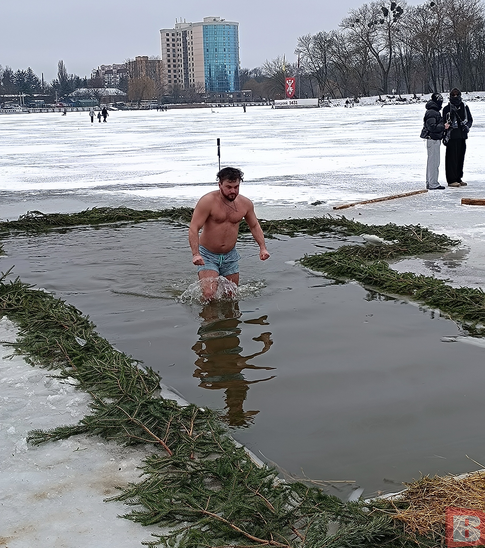 Новини Хмельницького - фото з Як хмельничани купаються на Водохреща (РЕПОРТАЖ)