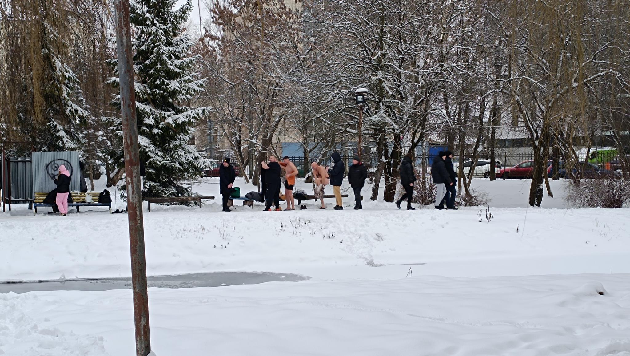 Новини Тернополя - фото з Тернополяни відзначають Водохреще на «моржатнику»