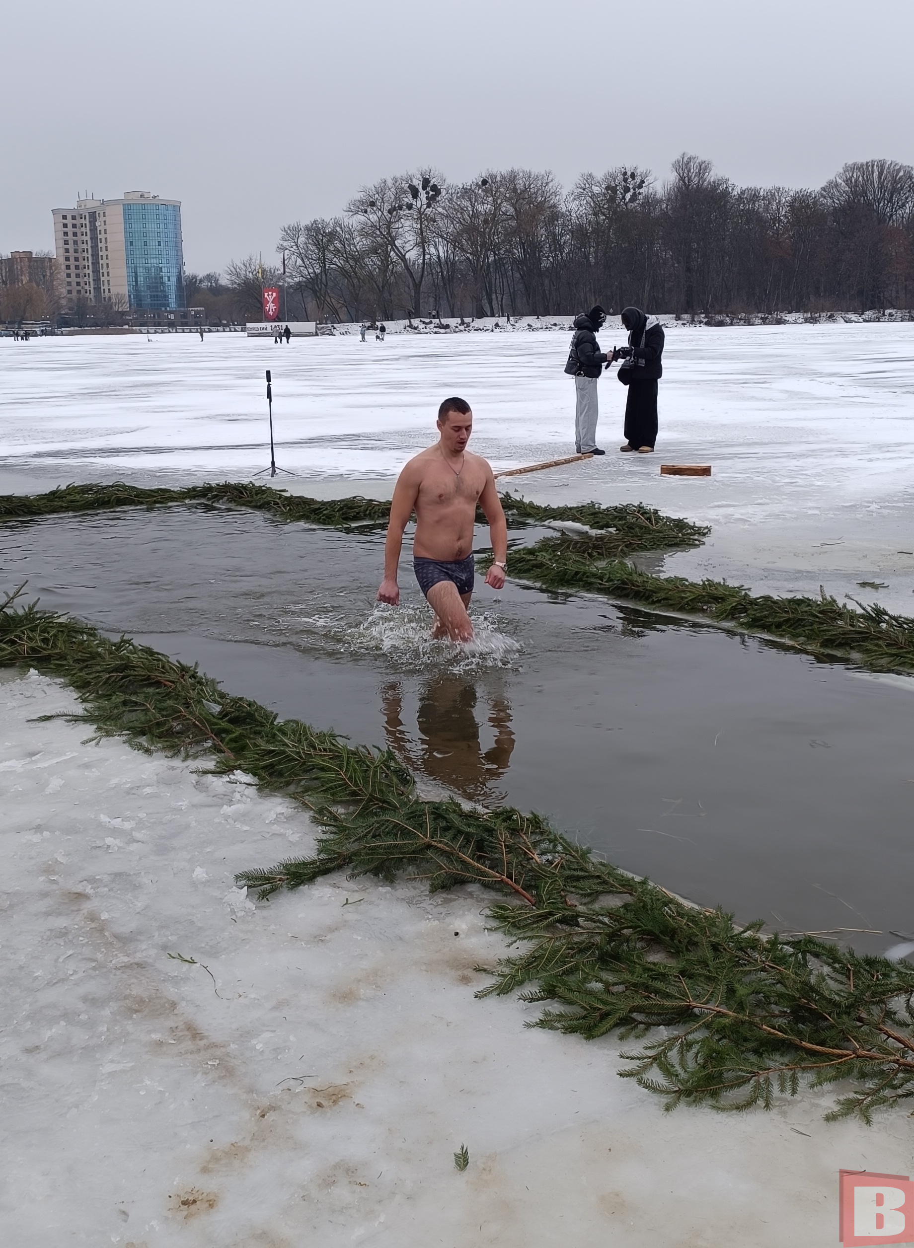 Новини Хмельницького - фото з Як хмельничани купаються на Водохреща (РЕПОРТАЖ)