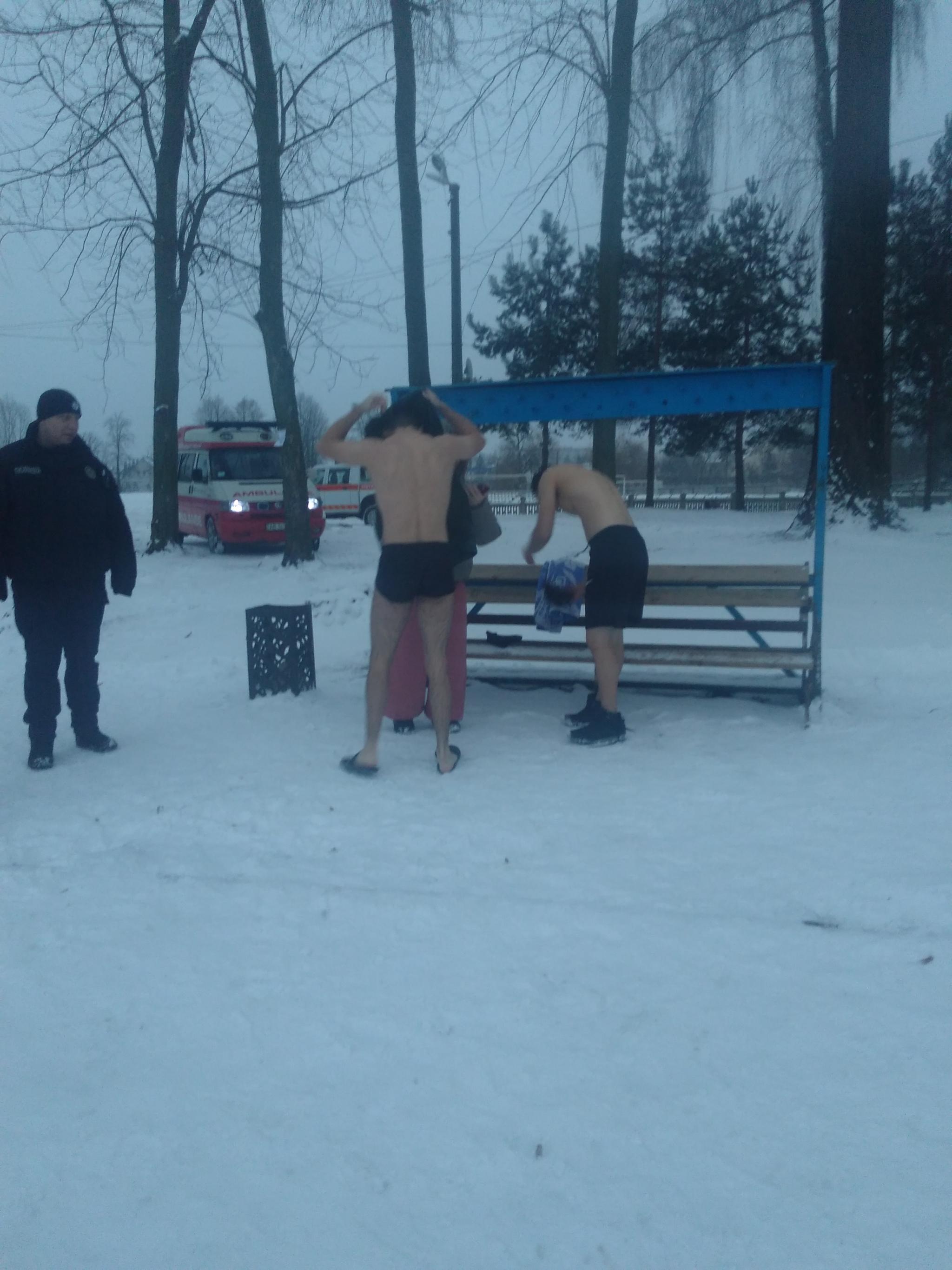 Новини Козятина - фото з «Валентин, ти купатися будеш?— Буду, тільки давай рушник і 20 градусів з плюсом»