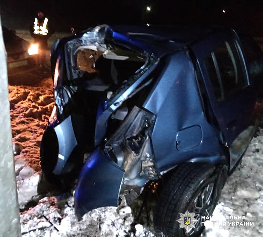 Новини Житомира - фото з ДТП біля с. Двірець: загинув водій легковика