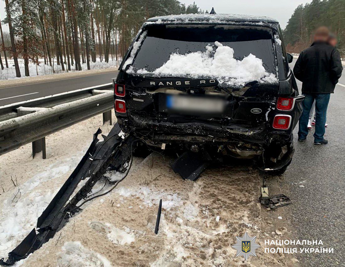 Новини Житомира - фото з У потрійній ДТП на дорозі Київ - Чоп загинув водій мікроатобуса, троє його пасажирів — у реанімації