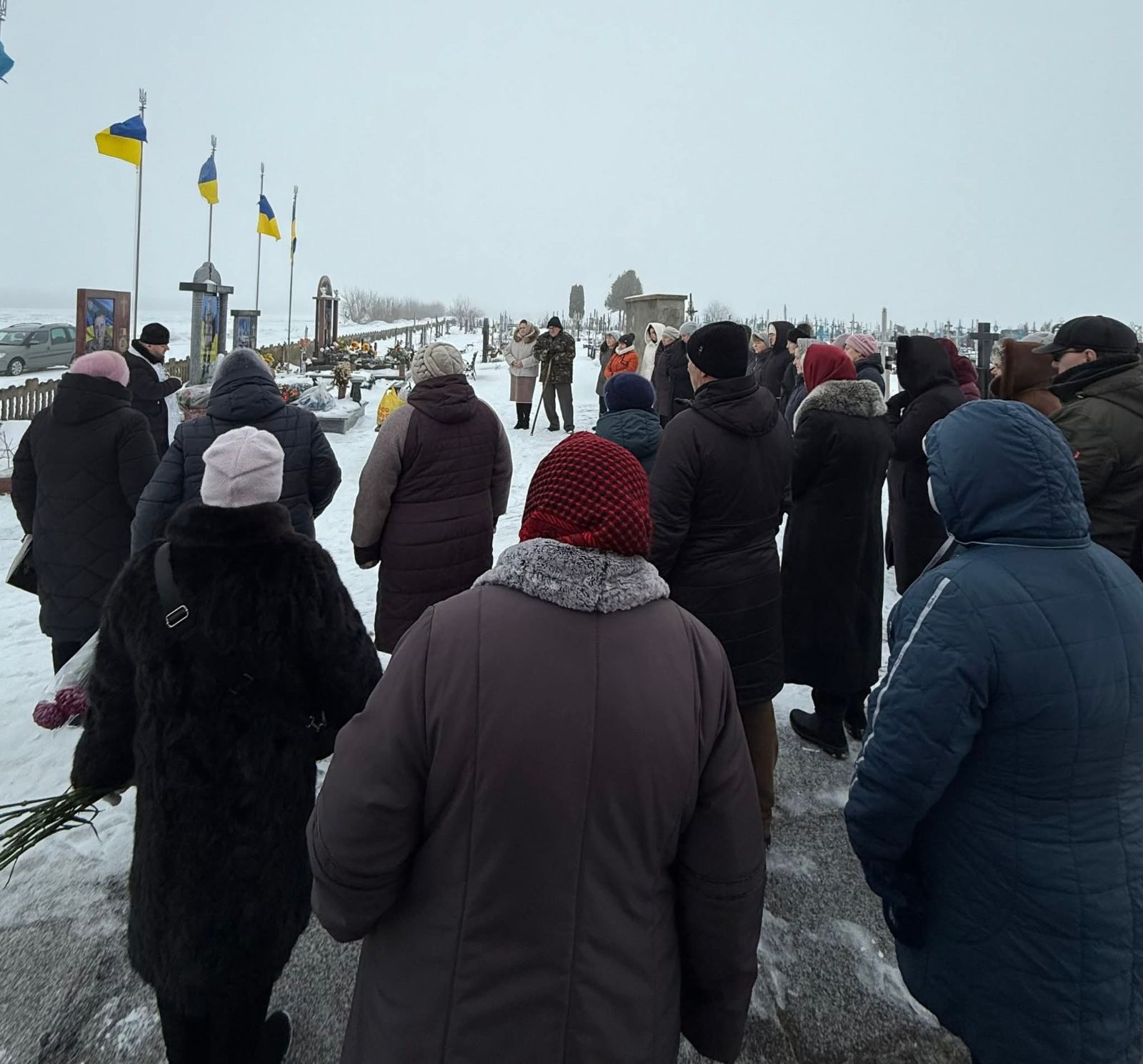 Новини Козятина - фото з На 2 річницю поховання Героя прийшли, друзі керівництво села та побратими