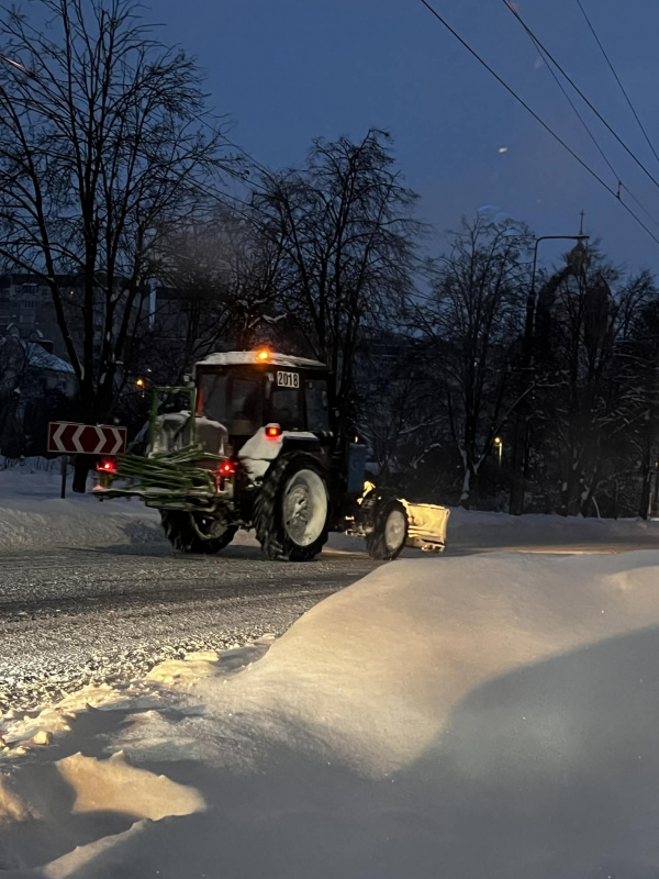 Новини Тернополя - фото з 10 січня у Тернополі почнуть вивозити сніг: не паркуйте авто на маршрутах техніки