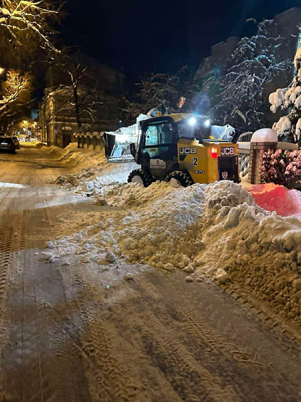 Новини Тернополя - фото з За ніч у Тернополі евакуювали 17 автомобілів та вивезли близько 1800 м³ снігу