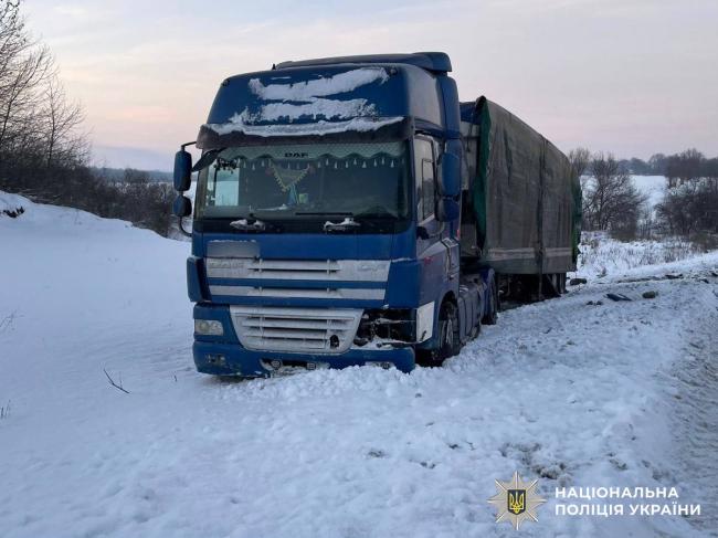Новини Вінниці - фото з Шестеро травмованих за вихідні: біля Зятковець Toyota врізалася у вантажівку, ще одна ДТП у Комарові