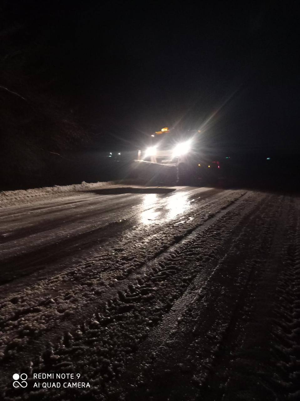 Новини Житомира - фото з Після крижаного дощу на дороги області висипали близько 800 тонн піщано-сольової суміші