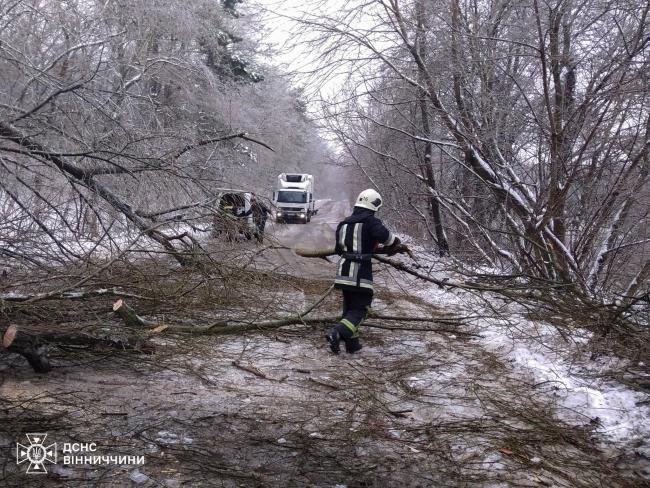 Новини Вінниці - фото з Без світла залишились понад 39 тисяч людей. Як працюють служби на Вінниччині