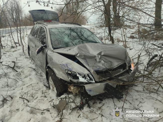 Новини Вінниці - фото з На Вінниччині зіткнулися Skoda та ЗАЗ — 24-річного водія госпіталізували