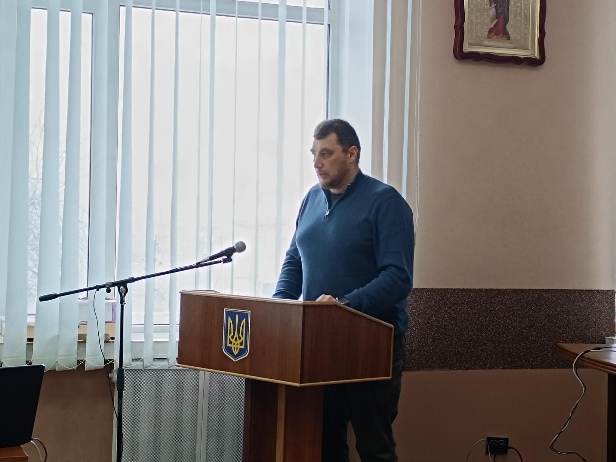 Новини Козятина - фото з «Батьки збираються скидатися грошима і купувати генератор, нам має бути соромно при півмільярдному бюджеті»