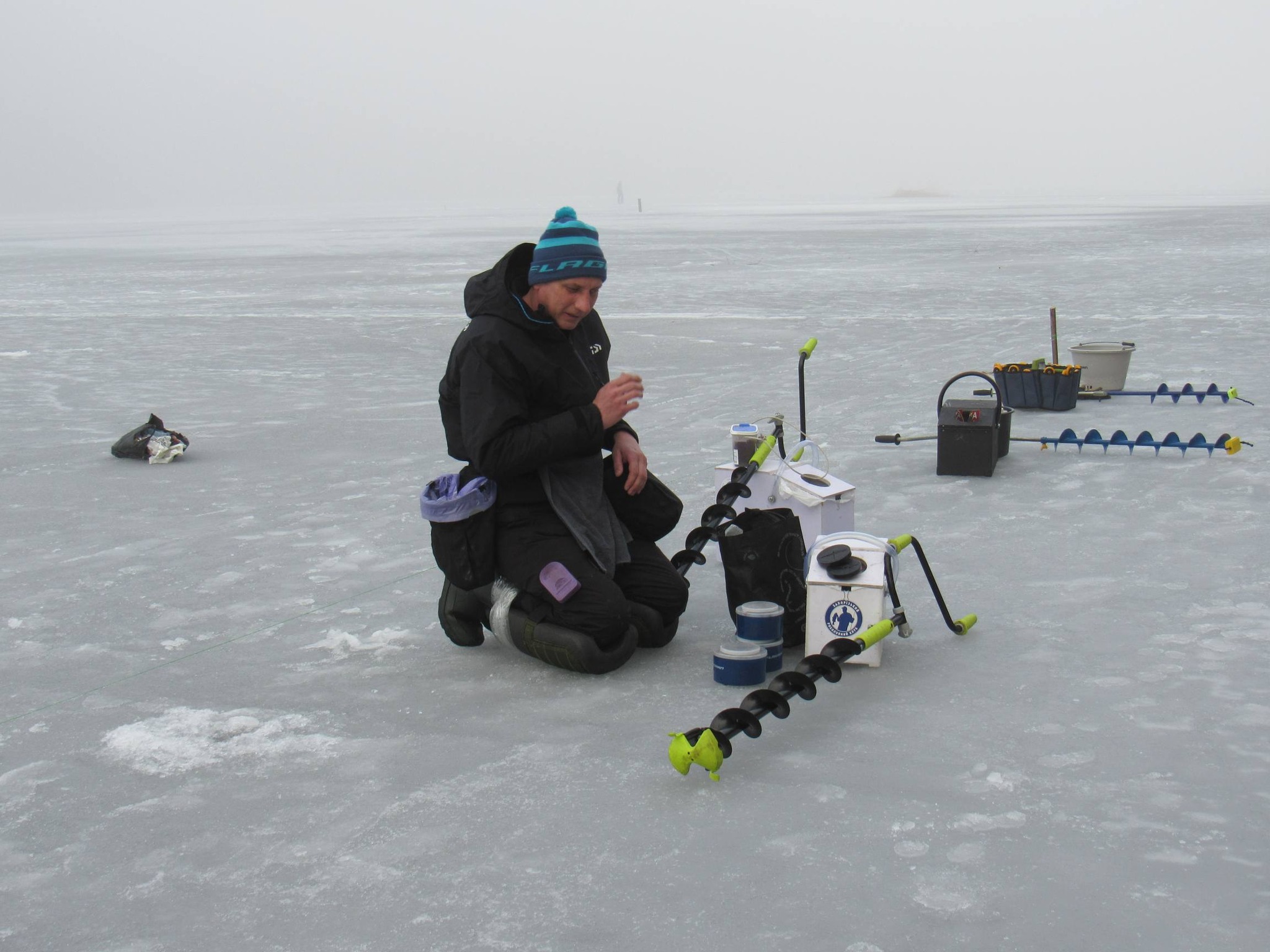 Новини Тернополя - фото з Рибалки зі всієї України змагались за найбільший улов на Дністрі